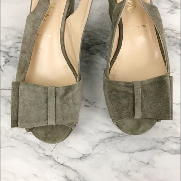 BUTTER Italian Made Gray Suede Platform Wedges 7.5 - Picture 3 of 9